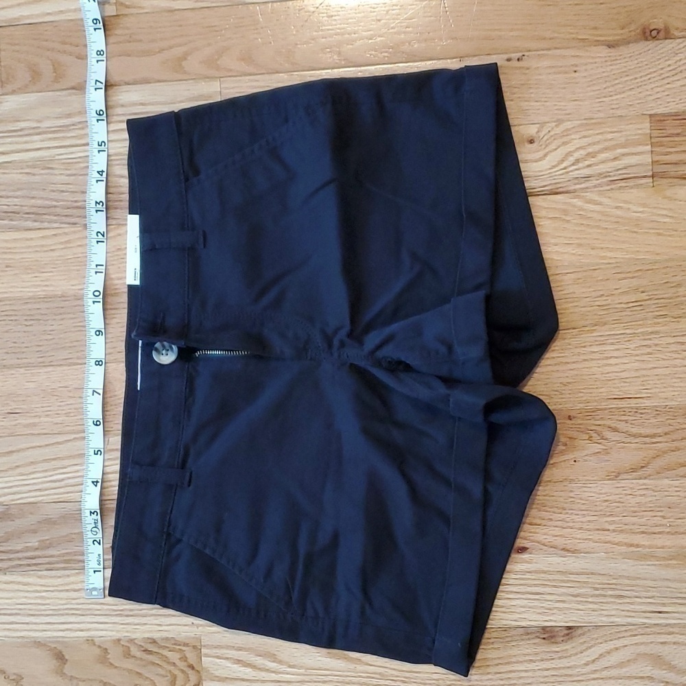 SO Black Midi Shorts
